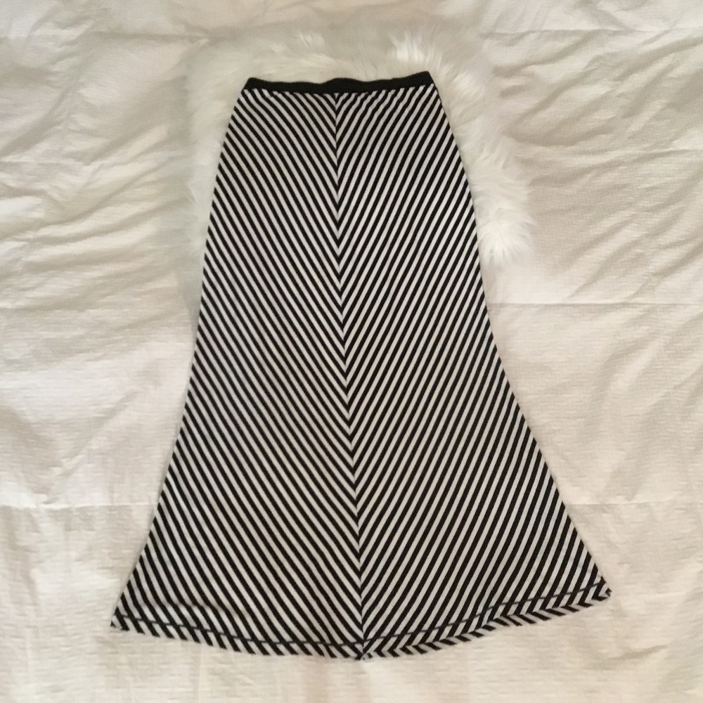 Max Studio Black and White Stripe A-Line  Skirt